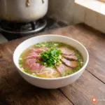 Công thức nấu phở bò truyền thống chuẩn vị Hà Nội, nước dùng trong vắt